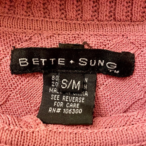 Rose cowl neck poncho - Picture 4 of 5